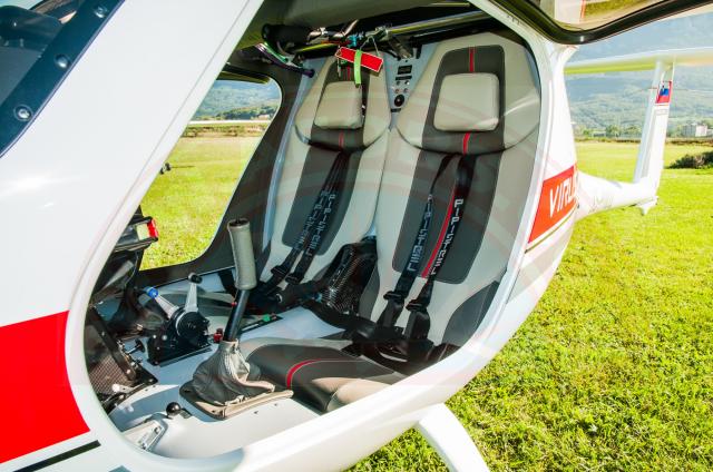 VSW121 cockpit